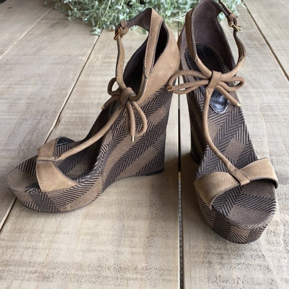 Authentic Burberry suede platform wedge sandals. EU 40 EUC